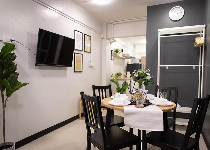 Apartment T1 Large Full Kitchen 100m. To Bts