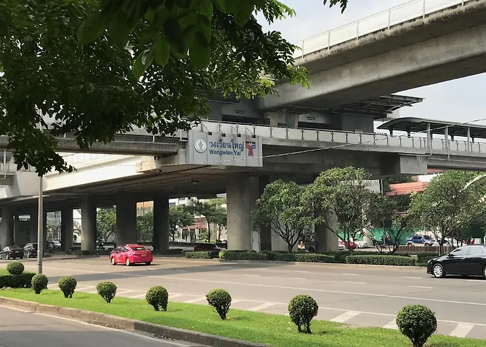 T1 Large Full Kitchen 100m. To Bts * Bangkok