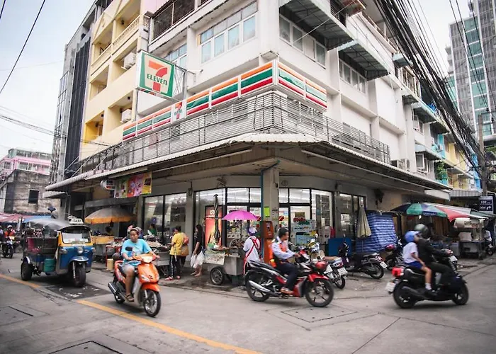Apartment T1 Large Full Kitchen 100m. To Bts Bangkok