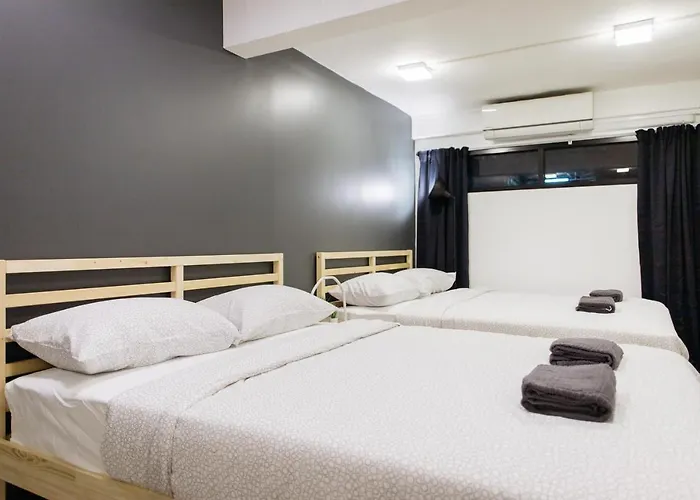 T1 Large Full Kitchen 100m. To Bts Bangkok